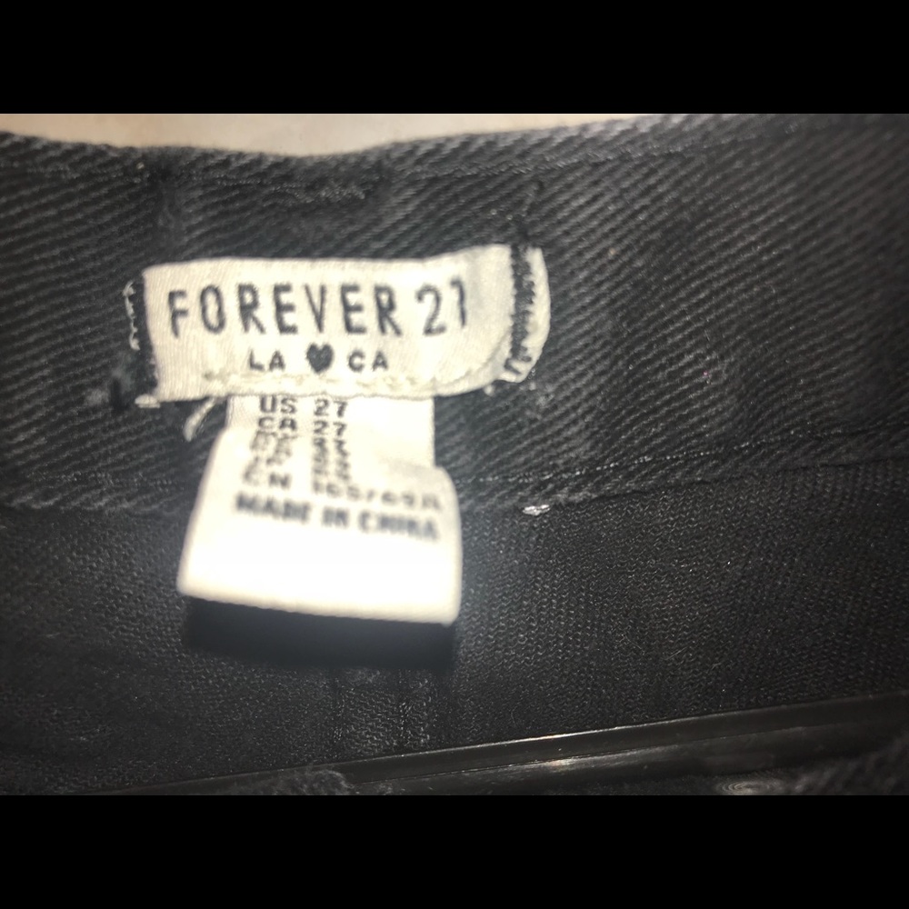 black distressed shorts - Picture 2 of 2